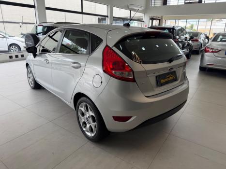 FORD Fiesta Hatch 1.6, Foto 6