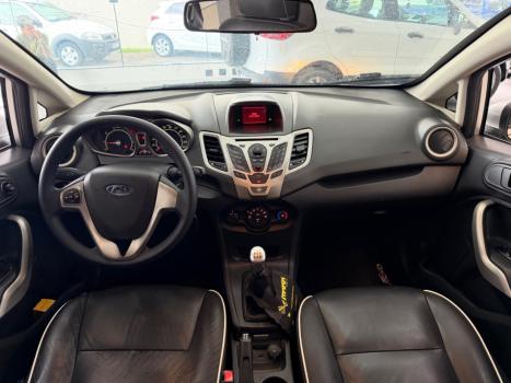 FORD Fiesta Hatch 1.6, Foto 8