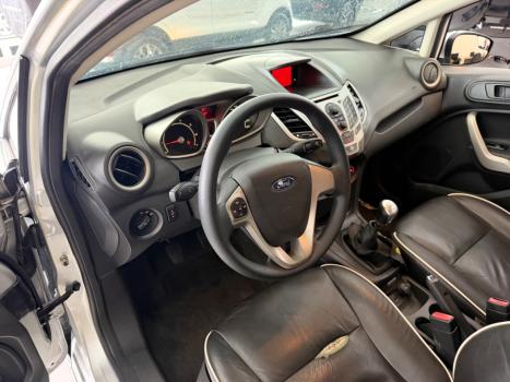 FORD Fiesta Hatch 1.6, Foto 9