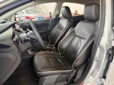 FORD Fiesta Hatch 1.6, Foto 10