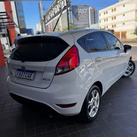 FORD Fiesta Hatch 1.6 16V 4P FLEX SE POWERSHIFT AUTOM�TICO, Foto 5