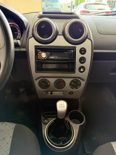 FORD Fiesta Hatch 1.6, Foto 9