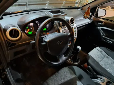 FORD Fiesta Hatch 1.6, Foto 5