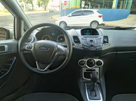 FORD Fiesta Hatch 1.6 16V 4P FLEX SE POWERSHIFT AUTOM�TICO, Foto 3