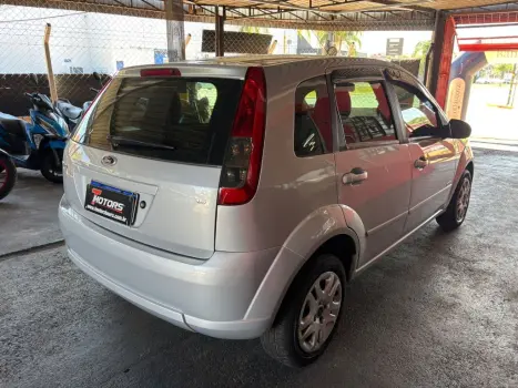 FORD Fiesta Hatch 1.6, Foto 2