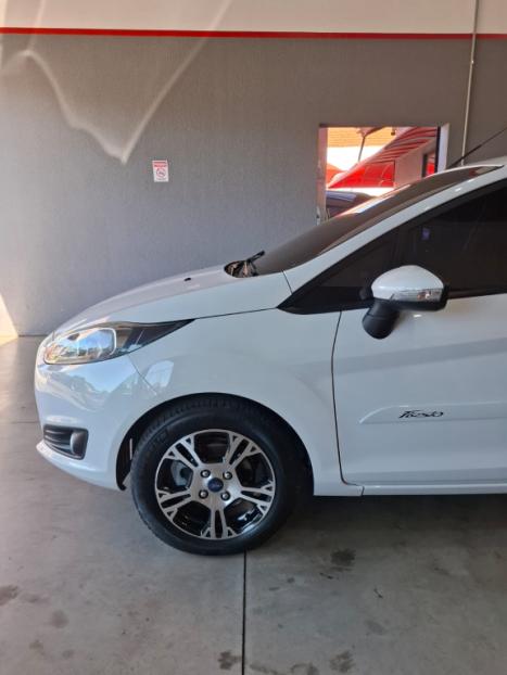 FORD Fiesta Hatch 1.6 16V 4P SEL FLEX, Foto 6