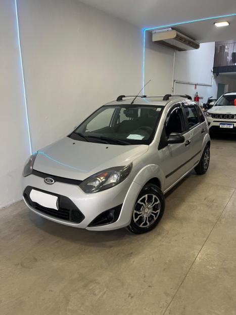 FORD Fiesta Hatch 1.6 4P, Foto 4