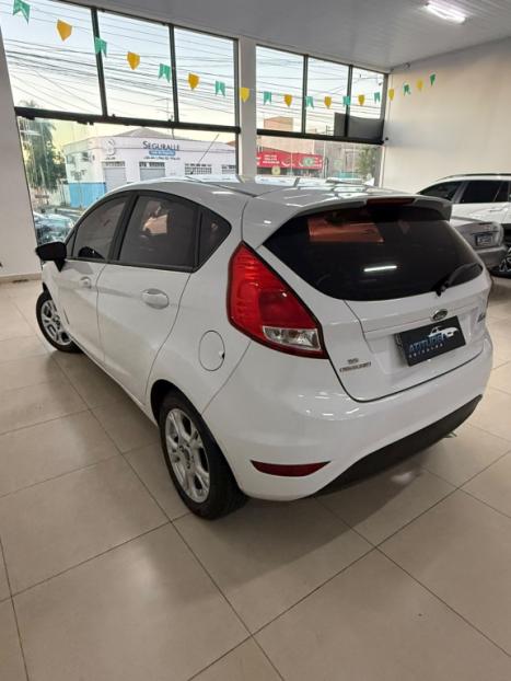 FORD Fiesta Hatch 1.6 16V 4P FLEX SE POWERSHIFT AUTOM�TICO, Foto 5