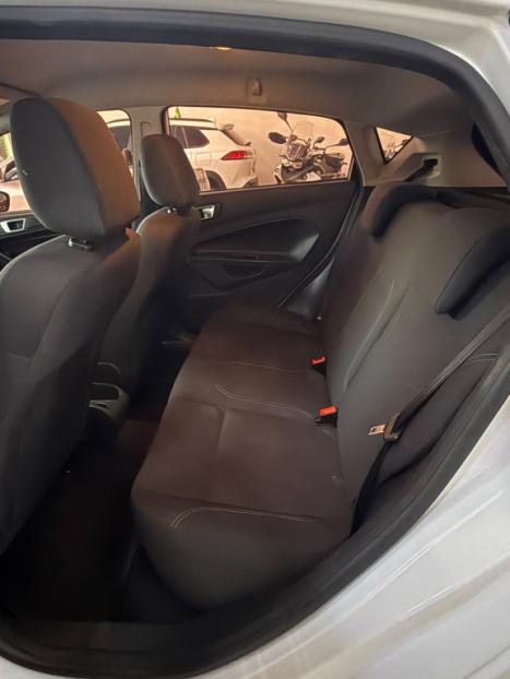 FORD Fiesta Hatch 1.6 16V 4P FLEX SE POWERSHIFT AUTOM�TICO, Foto 11