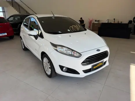 FORD Fiesta Hatch 1.6, Foto 2