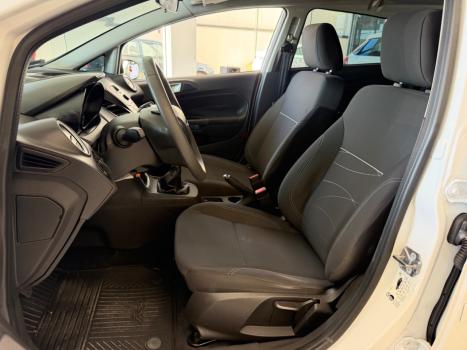 FORD Fiesta Hatch 1.6, Foto 10