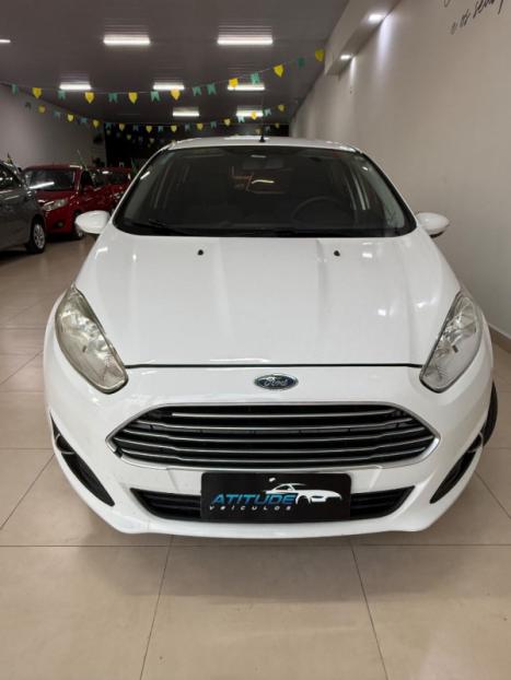 FORD Fiesta Hatch 1.6 16V 4P FLEX SE POWERSHIFT AUTOM�TICO, Foto 2