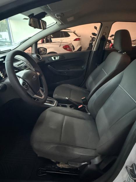 FORD Fiesta Hatch 1.6 16V 4P FLEX SE POWERSHIFT AUTOM�TICO, Foto 9