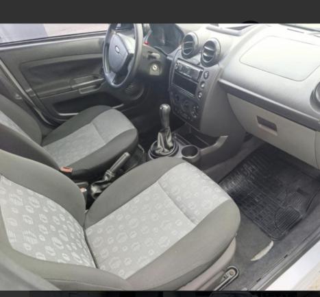 FORD Fiesta Hatch 1.0 4P, Foto 6