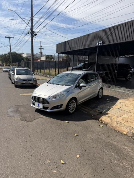 FORD Fiesta Hatch 1.6 4P FLEX TITANIUM POWERSHIFT AUTOM�TICO, Foto 1