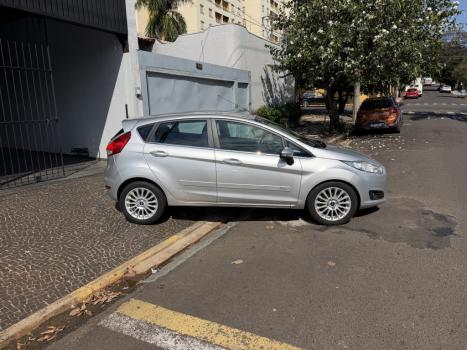 FORD Fiesta Hatch 1.6 4P FLEX TITANIUM POWERSHIFT AUTOM�TICO, Foto 6
