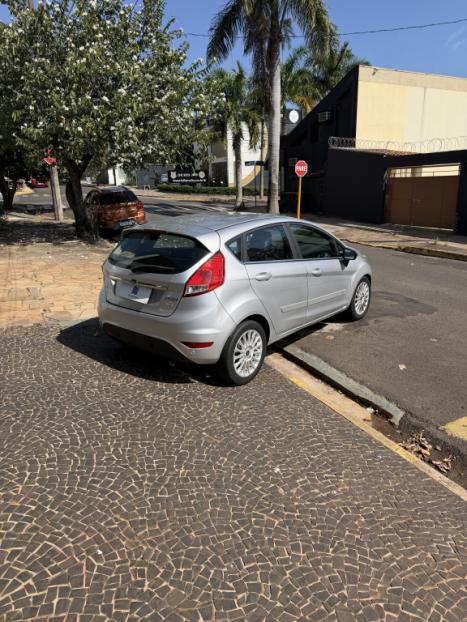 FORD Fiesta Hatch 1.6 4P FLEX TITANIUM POWERSHIFT AUTOM�TICO, Foto 8