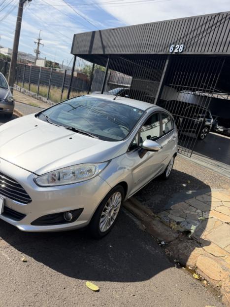 FORD Fiesta Hatch 1.6 4P FLEX TITANIUM POWERSHIFT AUTOM�TICO, Foto 14