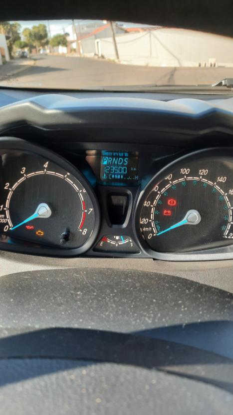 FORD Fiesta Hatch 1.6 16V 4P FLEX SE POWERSHIFT AUTOM�TICO, Foto 7