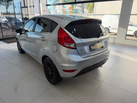 FORD Fiesta Hatch 1.6 16V 4P FLEX TITANIUM POWERSHIFT AUTOM�TICO, Foto 5