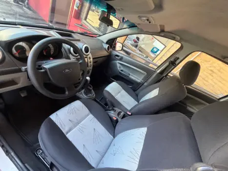 FORD Fiesta Hatch 1.6 4P CLASS FLEX, Foto 9