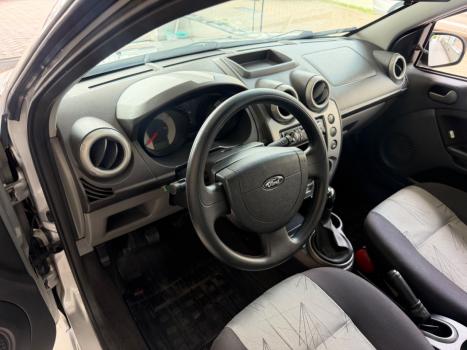 FORD Fiesta Hatch 1.6, Foto 9