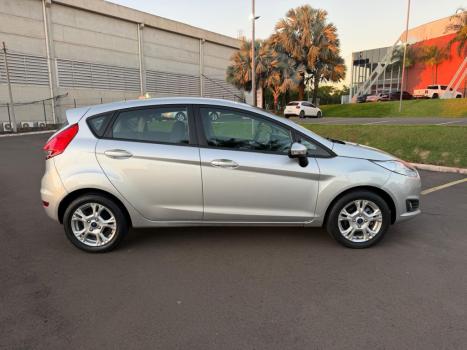 FORD Fiesta Hatch 1.6 16V 4P FLEX SE POWERSHIFT AUTOMÁTICO, Foto 4