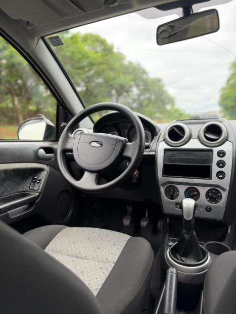 FORD Fiesta Hatch 1.6 4P FLEX, Foto 8