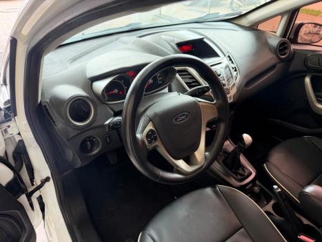 FORD Fiesta Hatch 1.6, Foto 9