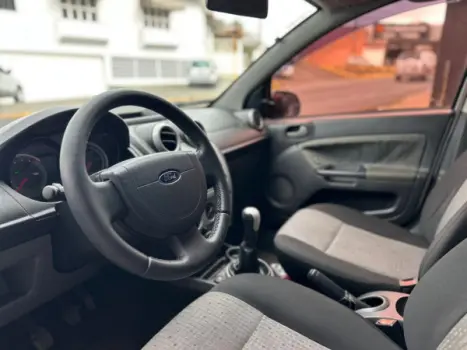 FORD Fiesta Sedan 1.6 4P FLEX, Foto 12