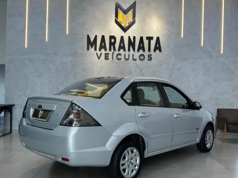 FORD Fiesta Sedan 1.6 4P ROCAM FLEX, Foto 6