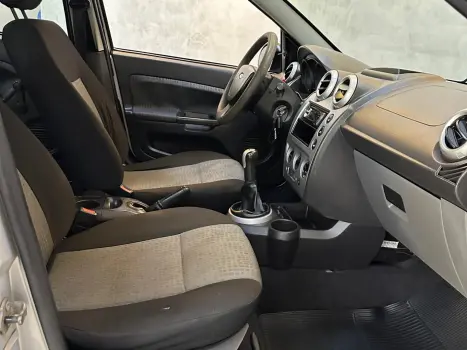 FORD Fiesta Sedan 1.6 4P ROCAM FLEX, Foto 11