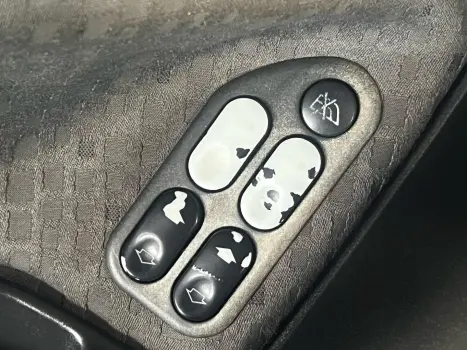 FORD Fiesta Sedan 1.6 4P ROCAM FLEX, Foto 17