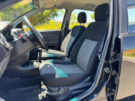 FORD Fiesta Sedan 1.6 4P ROCAM FLEX, Foto 9