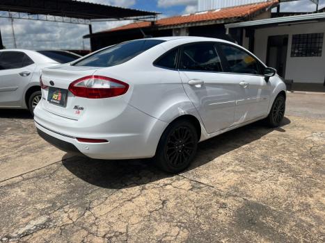 FORD Fiesta Sedan 1.6 4P FLEX TITANIUM POWERSHIFT AUTOM�TICO, Foto 4