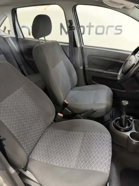 FORD Fiesta Sedan 1.6 16V 4P SE FLEX, Foto 4