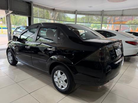 FORD Fiesta Sedan 1.6 4P ROCAM FLEX, Foto 6