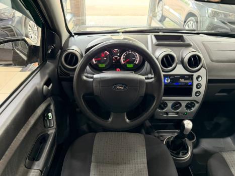 FORD Fiesta Sedan 1.6 4P ROCAM FLEX, Foto 9