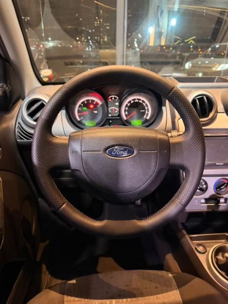 FORD Fiesta Sedan 1.6 4P FLEX, Foto 6