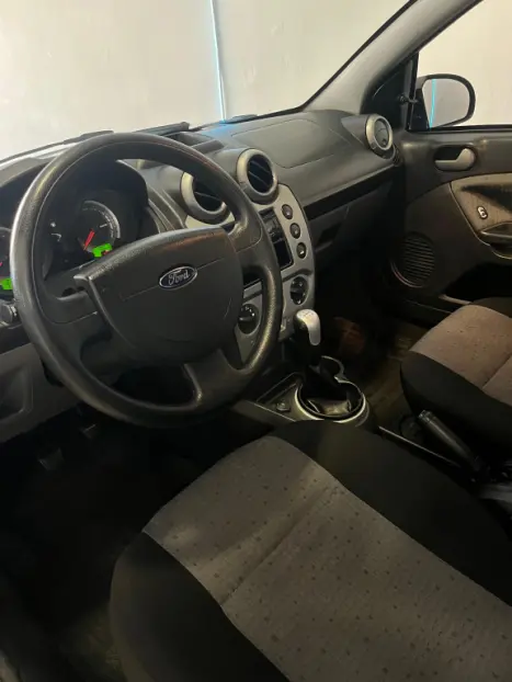 FORD Fiesta Sedan 1.6 4P FLEX, Foto 6