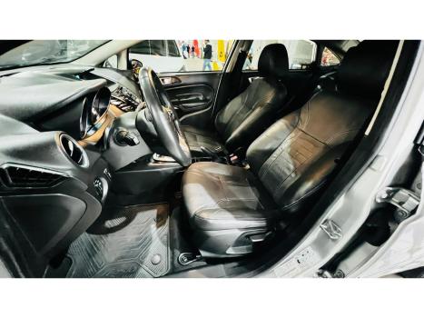 FORD Fiesta Sedan 1.6 4P FLEX TITANIUM POWERSHIFT AUTOM�TICO, Foto 9
