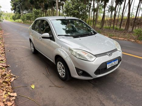 FORD Fiesta Sedan 1.6 4P ROCAM FLEX, Foto 2