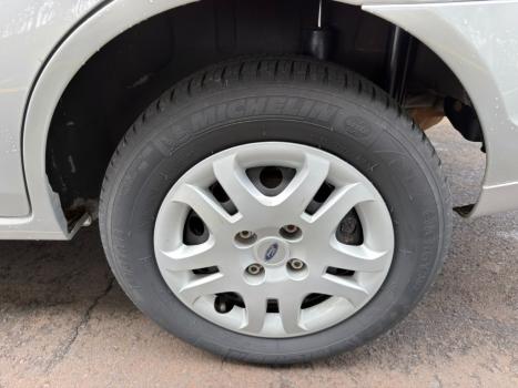 FORD Fiesta Sedan 1.6 4P ROCAM FLEX, Foto 13
