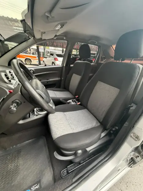 FORD Fiesta Sedan 1.6 4P FLEX, Foto 6