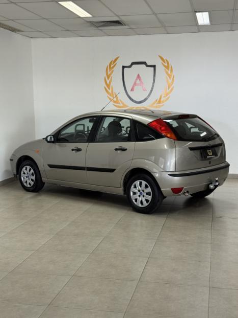 FORD Focus Hatch 1.6 16V 4P FLEX GL, Foto 2 FORD Focus Hatch 1.6 16V 4P FLEX GL, Foto 2