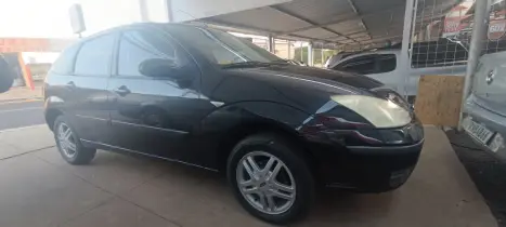 FORD Focus Hatch 1.6 4P, Foto 6