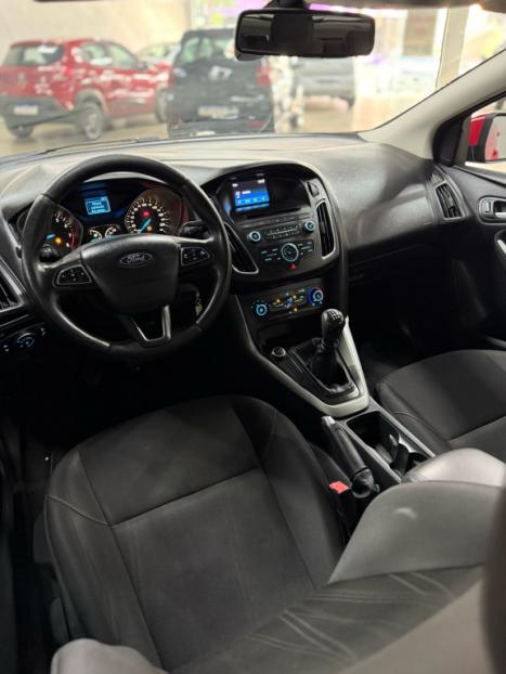 FORD Focus Hatch 1.6 16V 4P SE PLUS FLEX, Foto 13