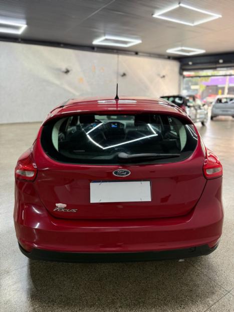 FORD Focus Hatch 1.6 16V 4P SE PLUS FLEX, Foto 17