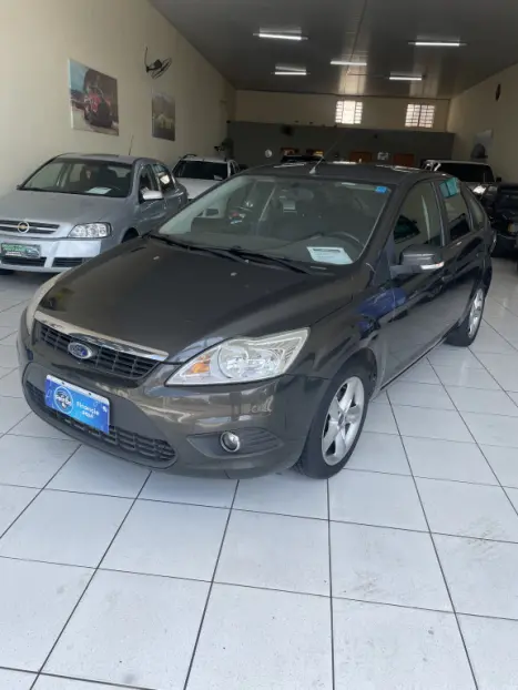 FORD Focus Hatch 1.6 4P GLX FLEX, Foto 2 FORD Focus Hatch 1.6 4P GLX FLEX, Foto 2