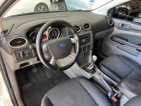 FORD Focus Hatch 1.6 4P GLX FLEX, Foto 2